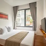 The Silk Lantern Saigon-Tranquil Stay With Private Rooftop For Group-Free Laundry