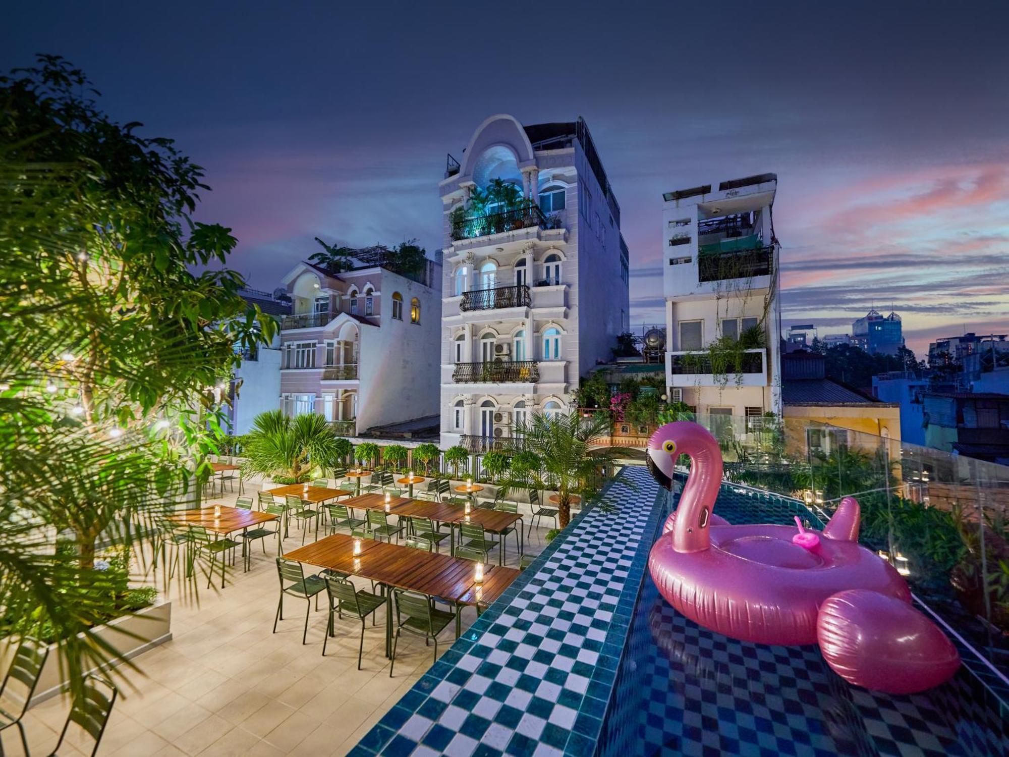 The Silk Lantern Saigon-tranquil With Private Rooftop For Group-free Laundry