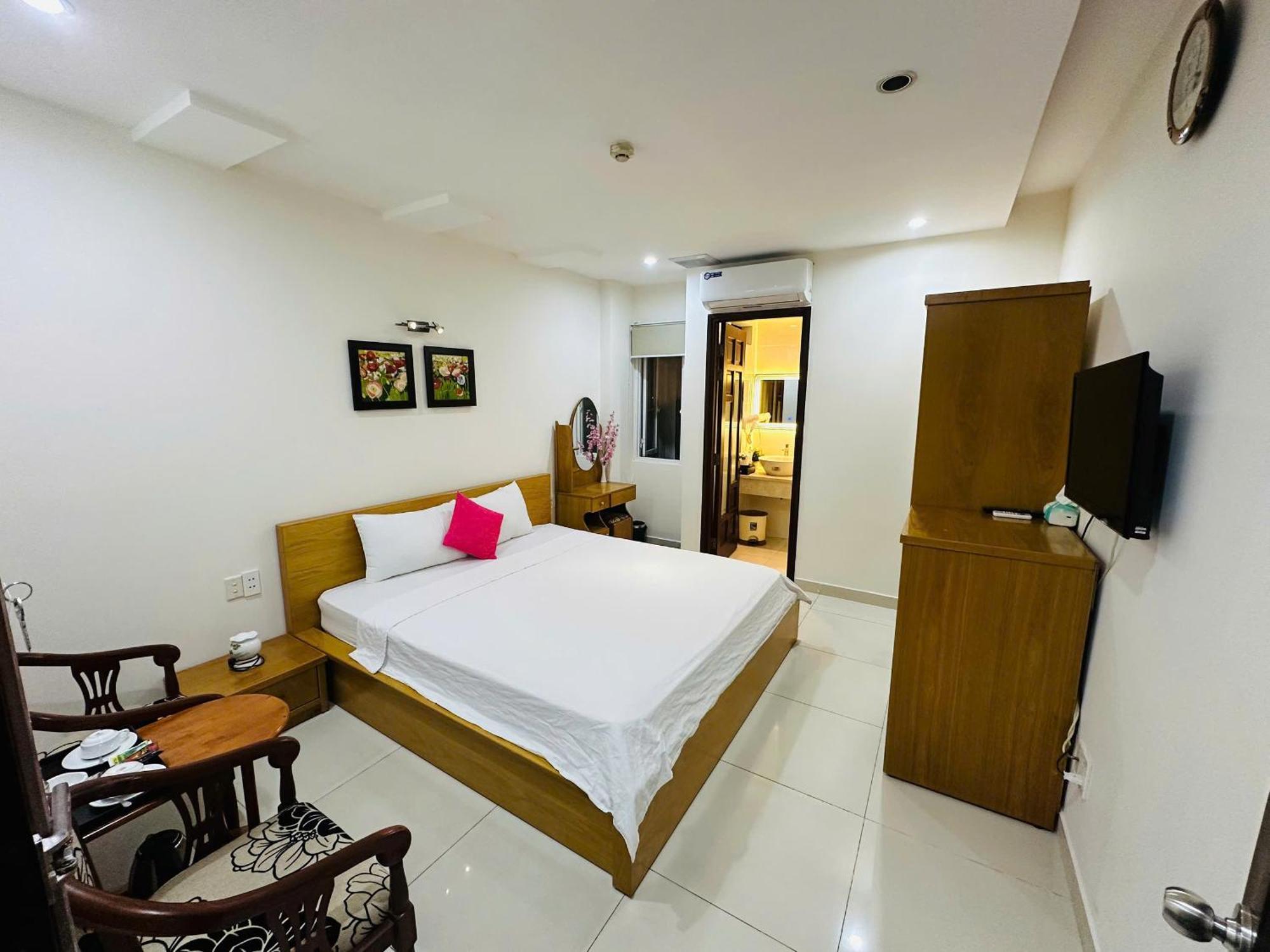 Apartment The Silk Lantern Saigon-tranquil With Private Rooftop For Group-free Laundry