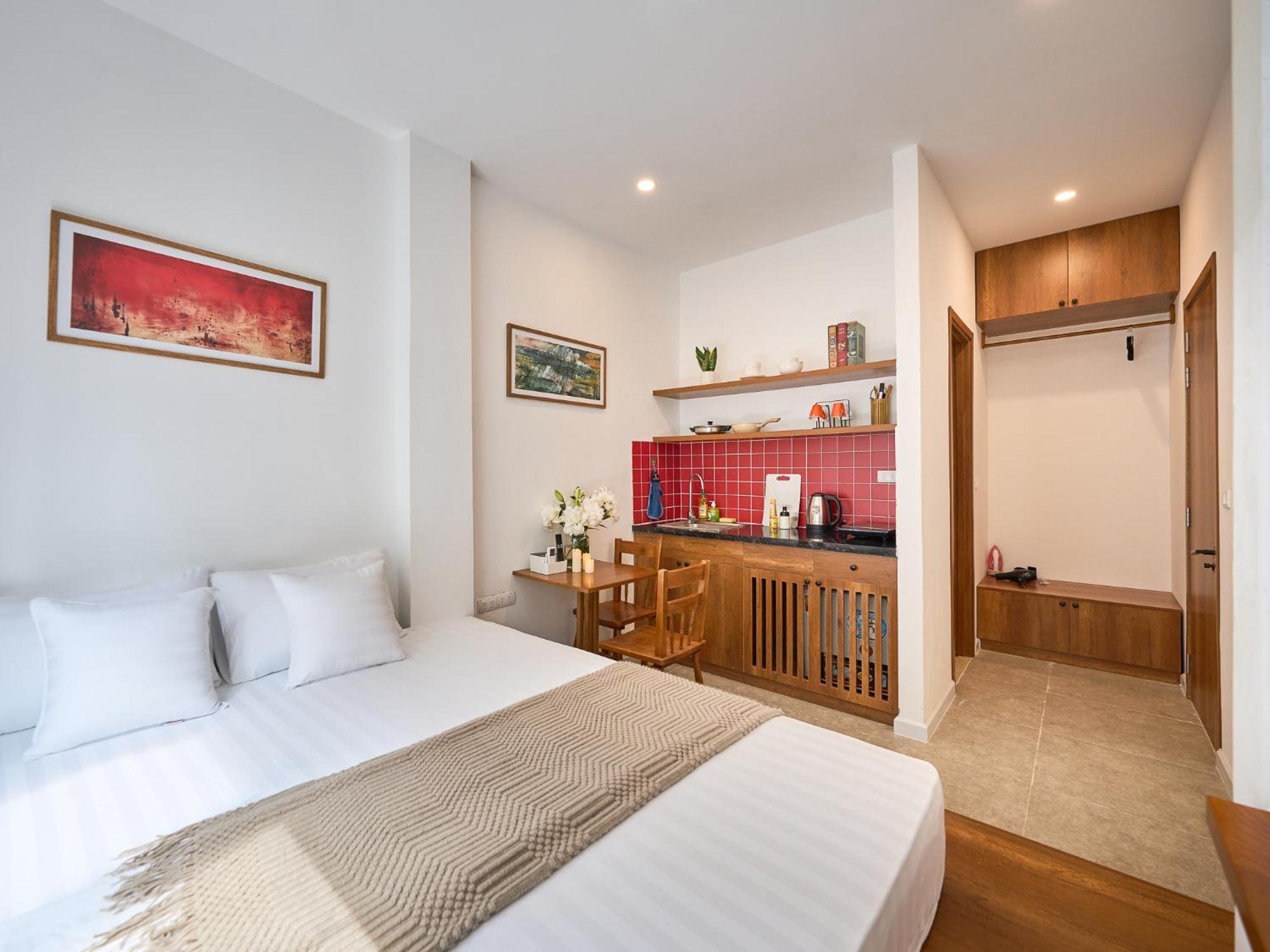 The Silk Lantern Saigon-tranquil With Private Rooftop For Group-free Laundry Apartment Ho Chi Minh City