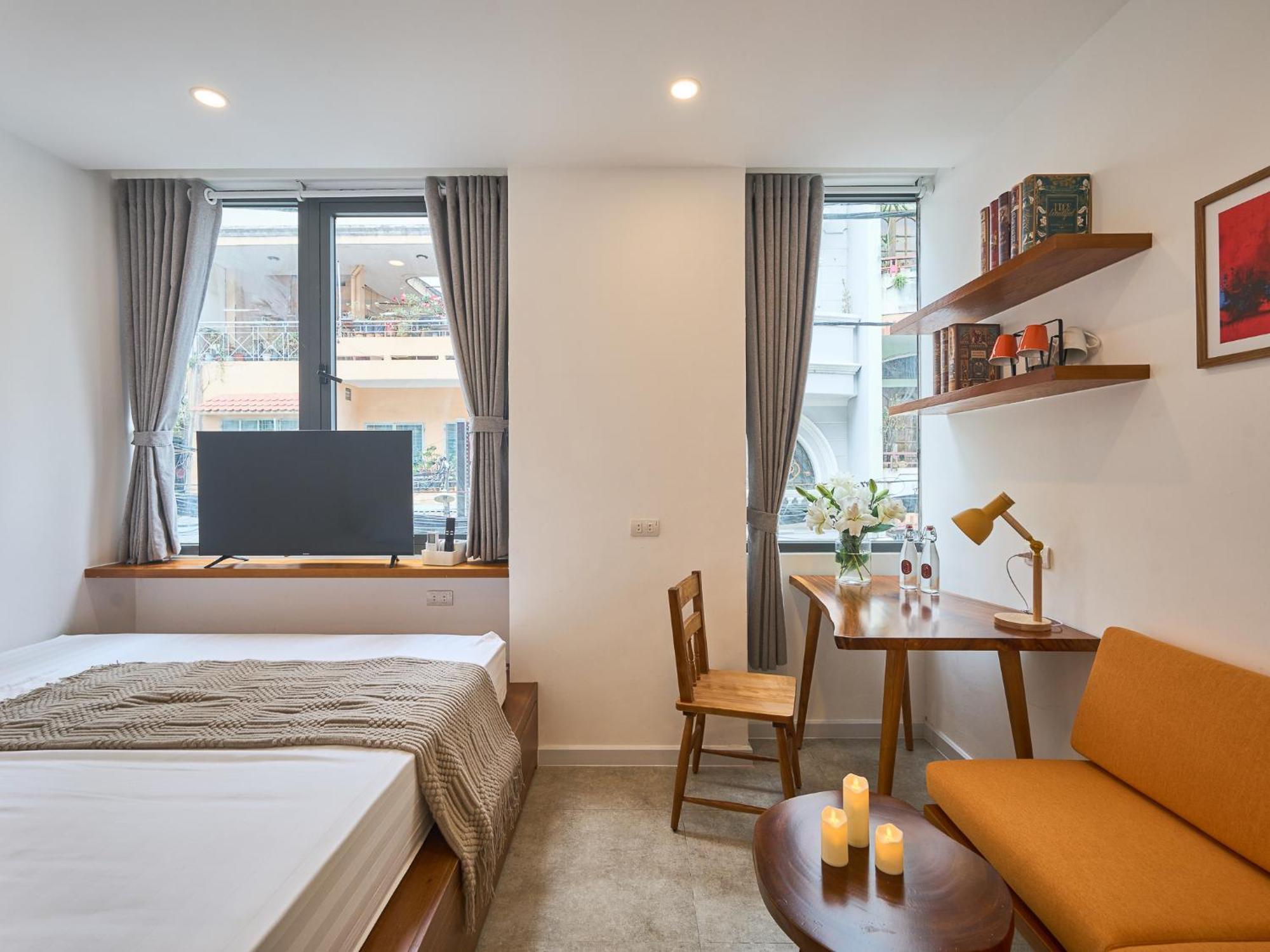 The Silk Lantern Saigon-tranquil With Private Rooftop For Group-free Laundry