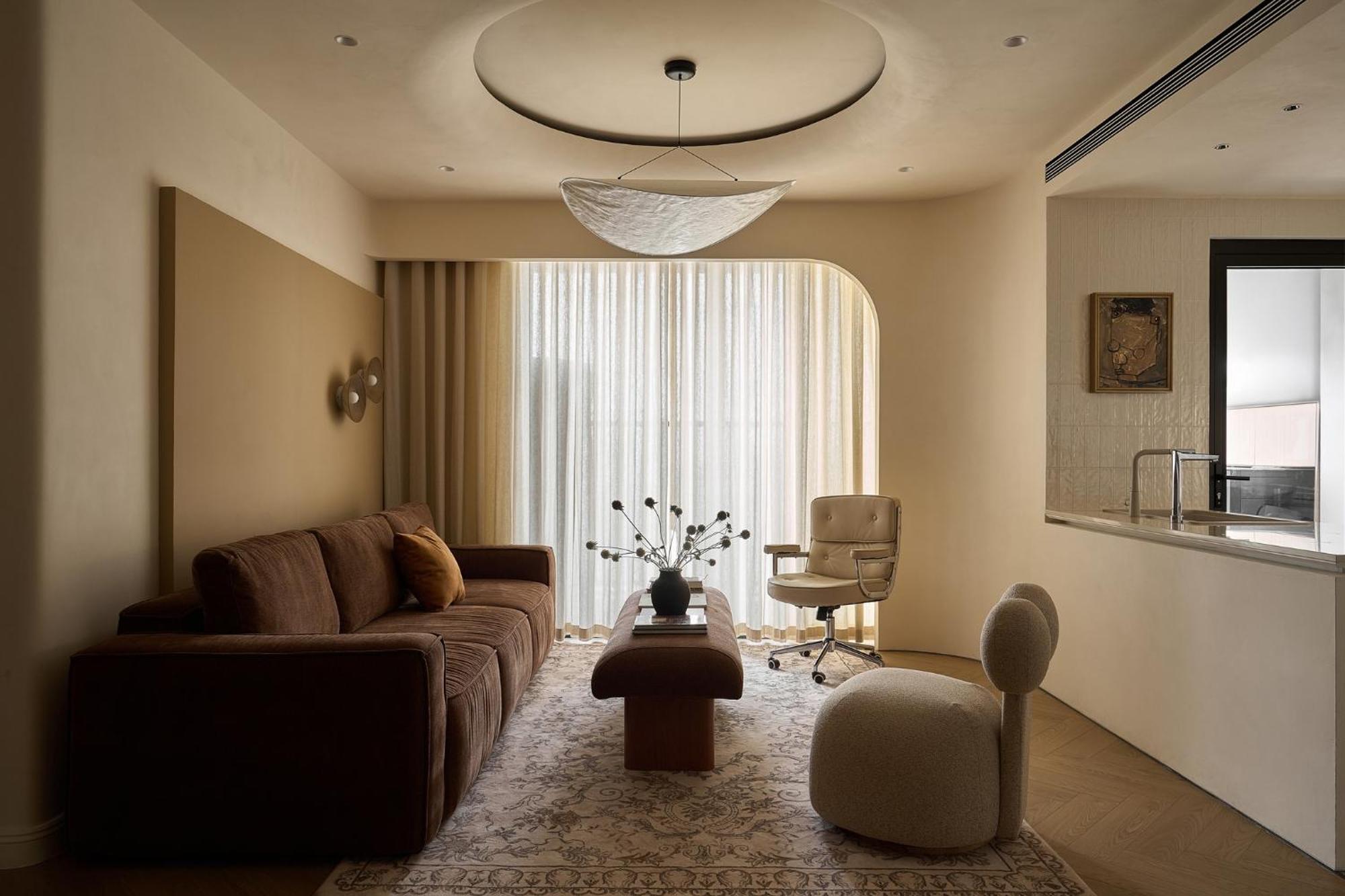 The Silk Lantern Saigon-tranquil With Private Rooftop For Group-free Laundry Apartment